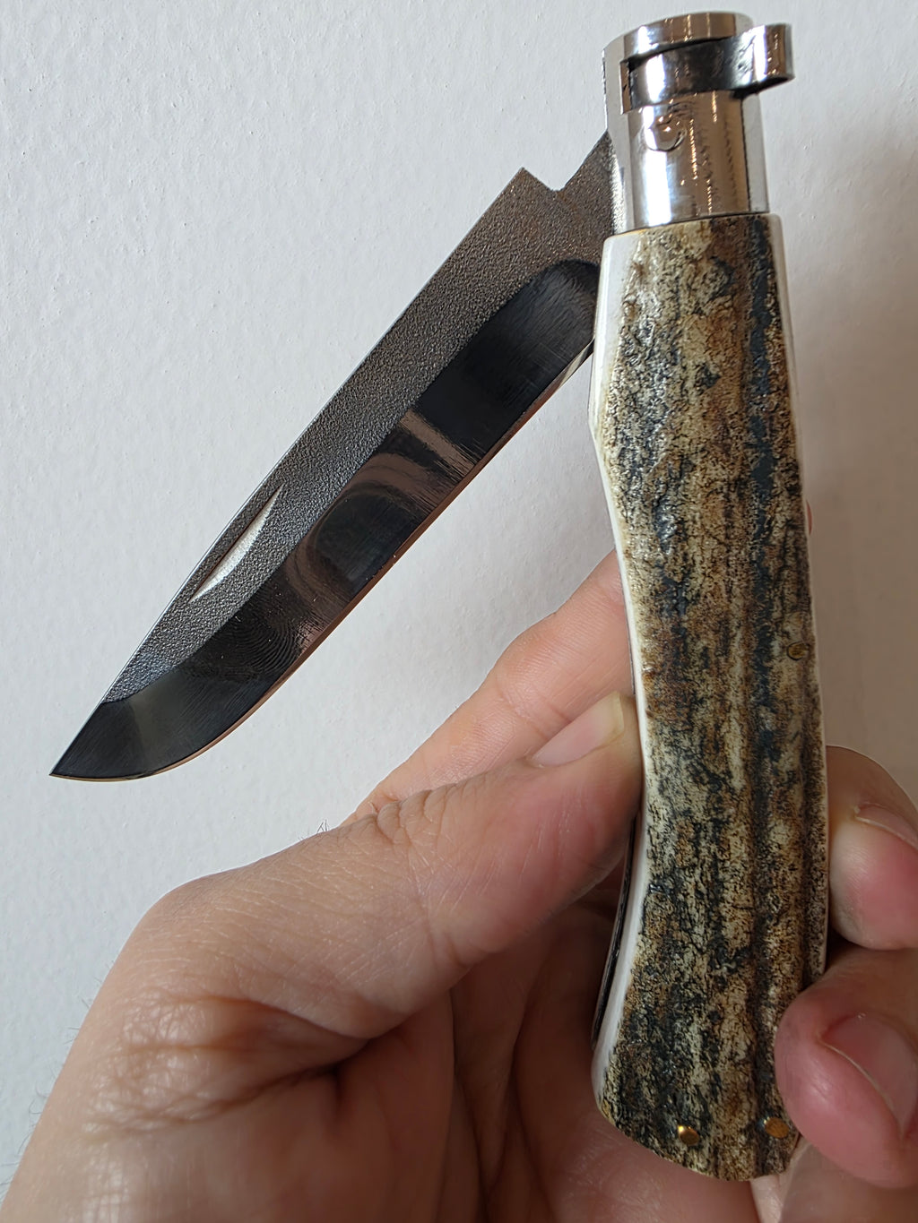 Taschenmesser N690 Stahl, Hirschhorngriff