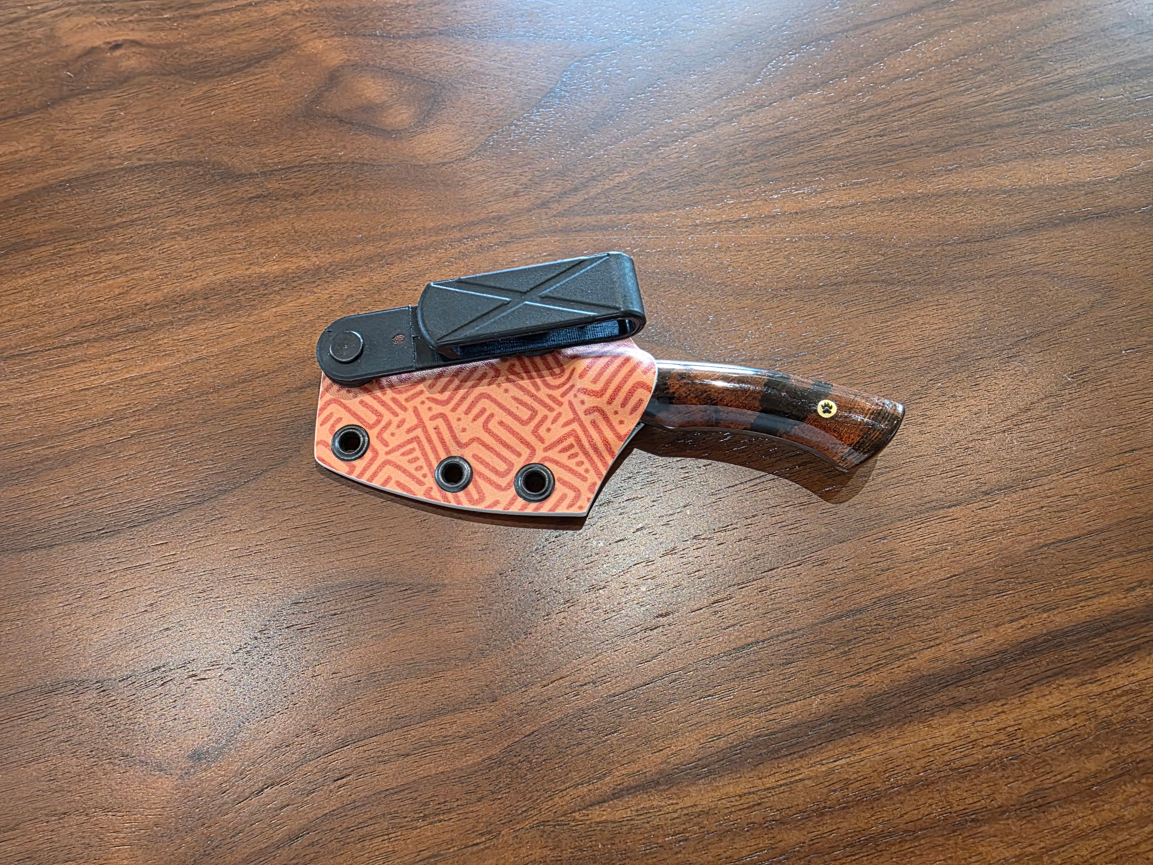 Messer, N690 Stahl stabilisieretem Walnuss inkl. Kydex