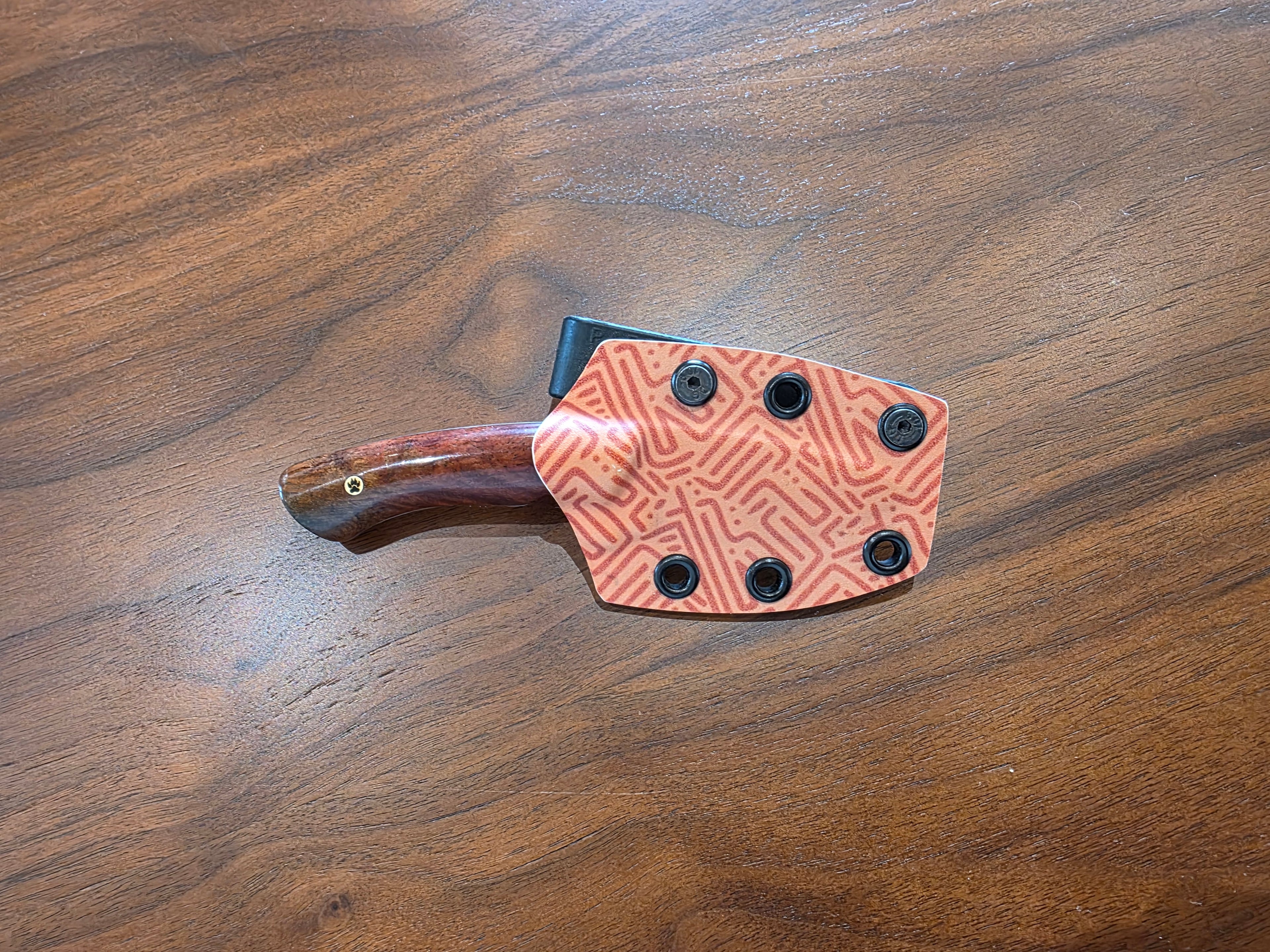 Messer N690 Stahl, stabilisiertem Maserholz inkl. Kydex