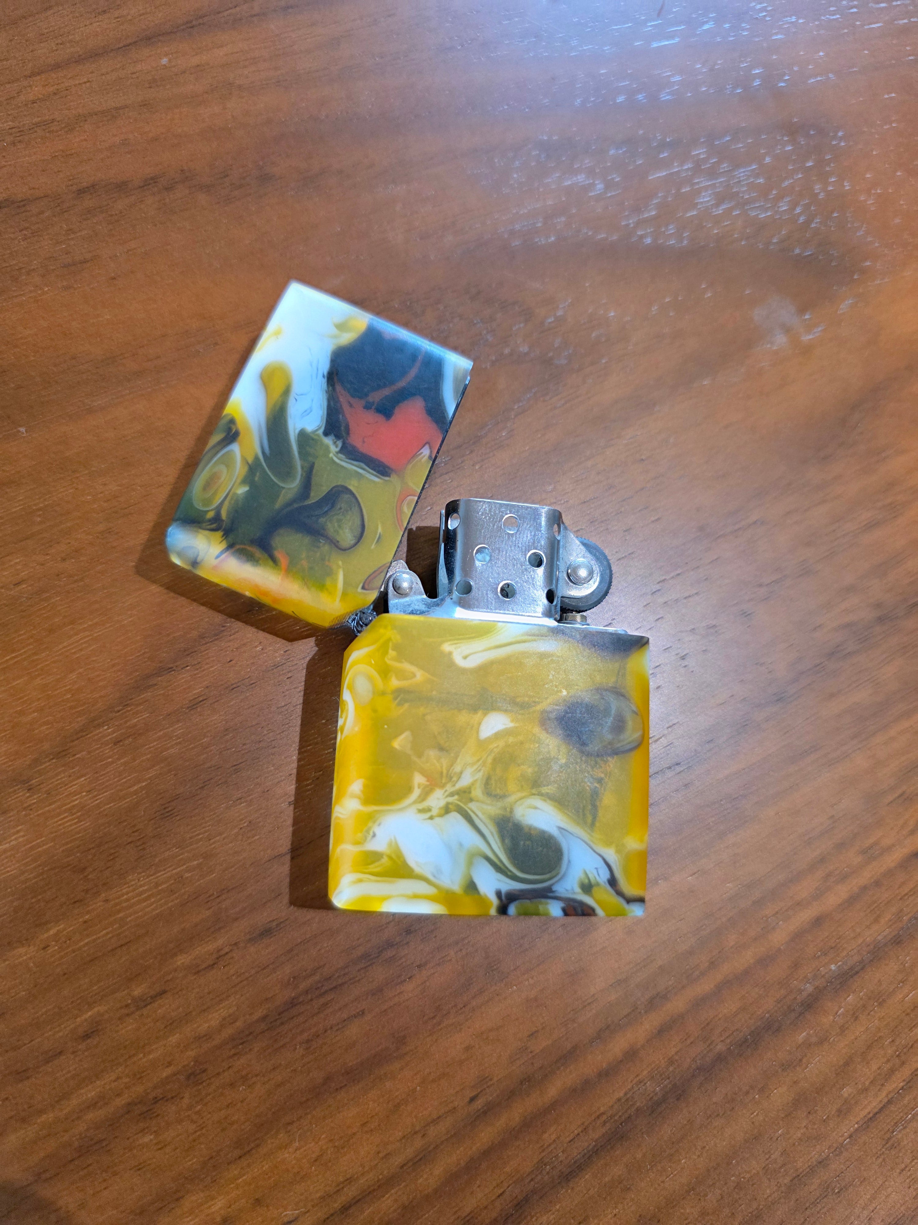 Benzinfeuerzeug Epoxy überzug.Handarbeit.