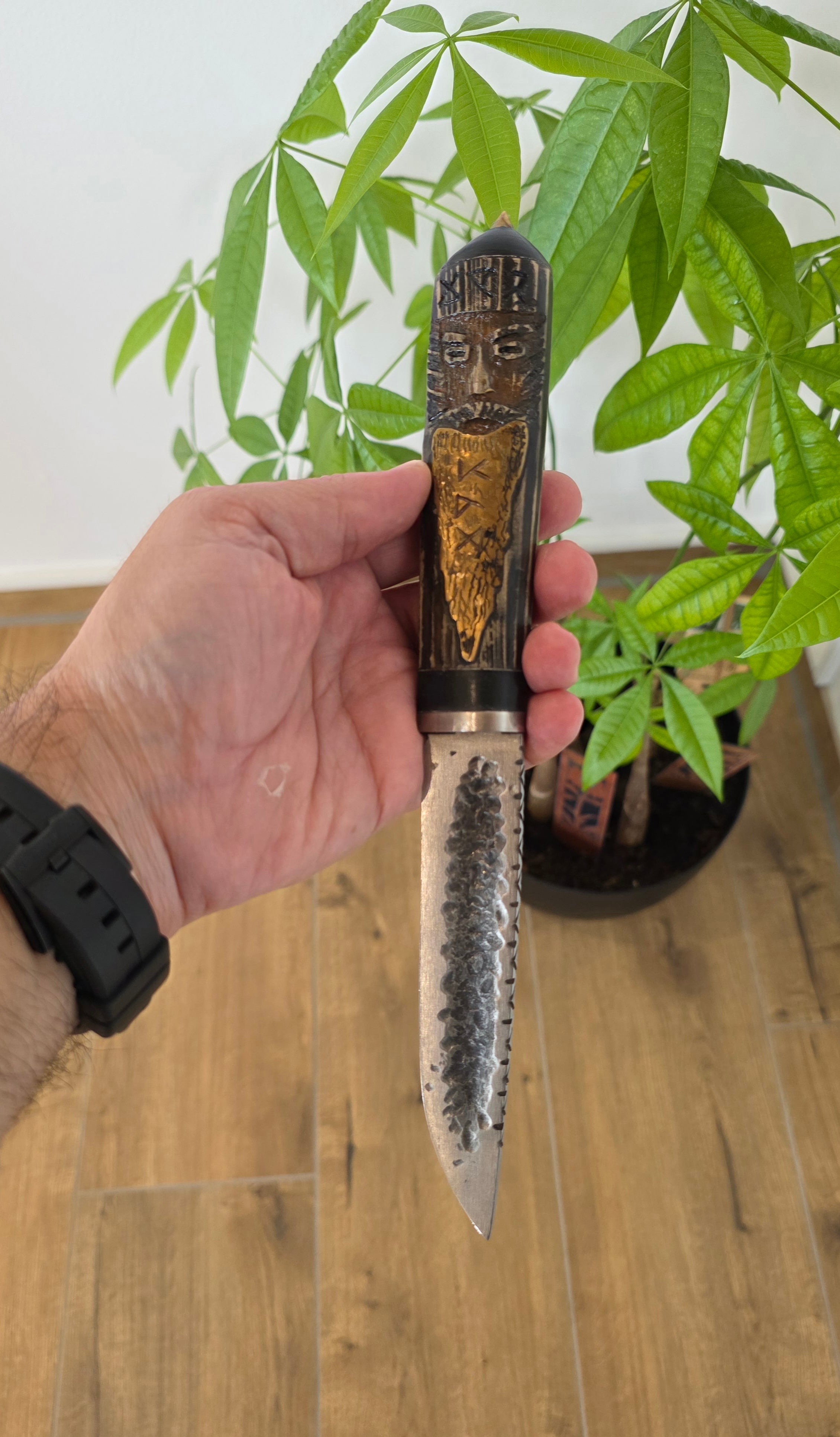 Buschcraft Yakut Messer Custom N690 Stahl inkl. Lederetui.