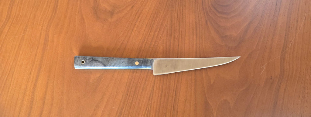 Koch- und Filetiermesser aus N690 Stahl mit stabilisiertem Amboinagriff
