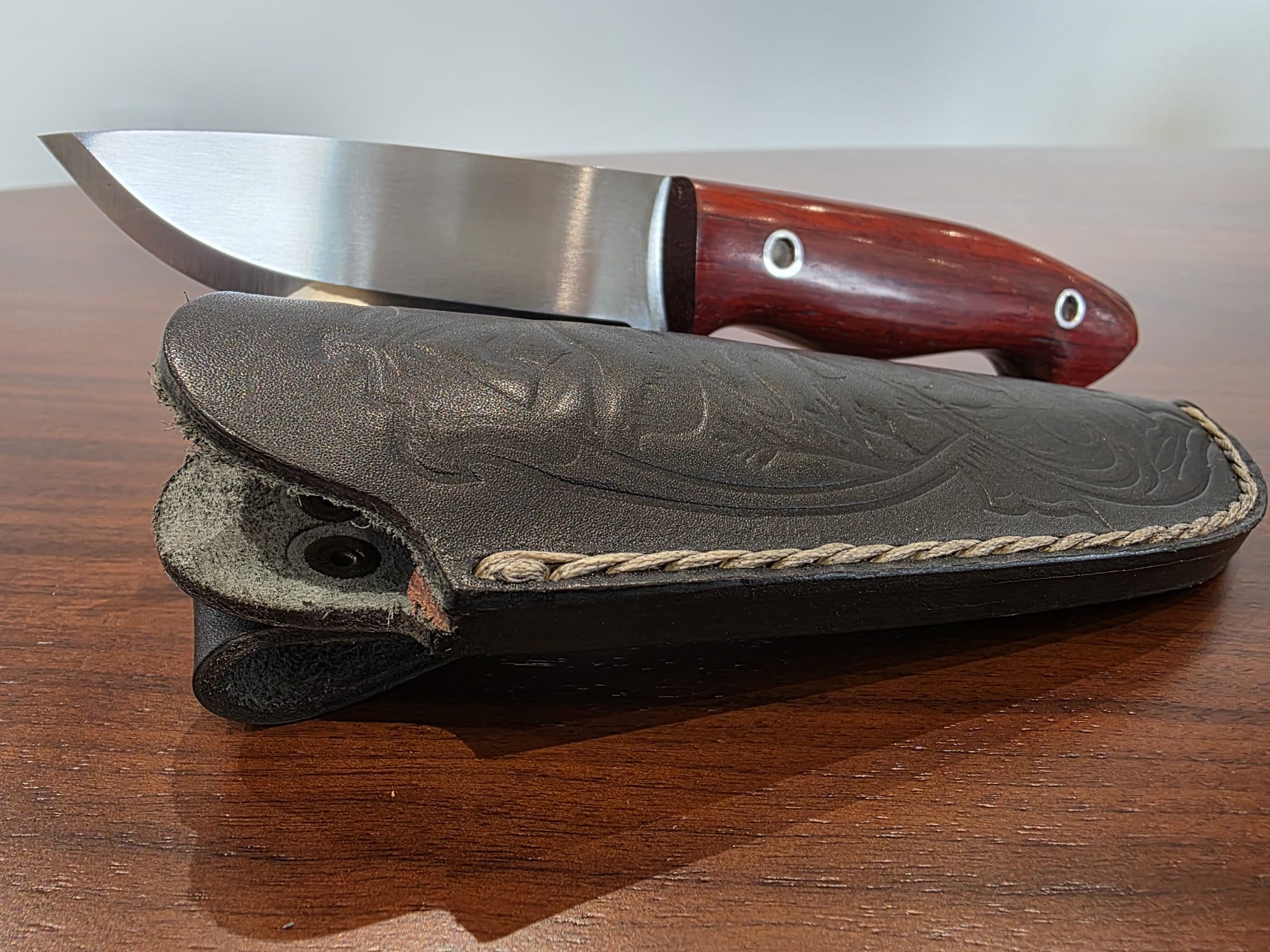 Bushcraft Messer 4116 Stahl aus Korallenholz